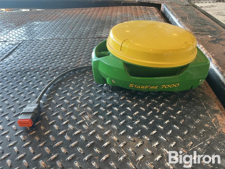 john-deere-7000-image-8