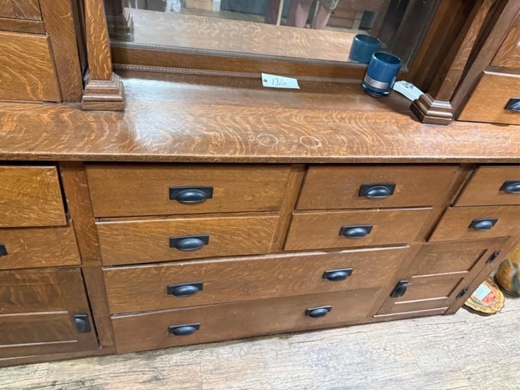 burled-oak-side-board-image-6