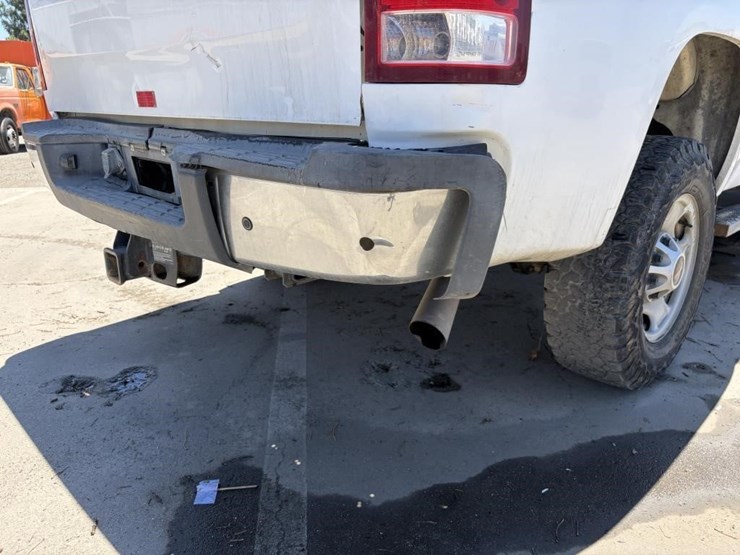 2012-gmc-sierra-2500-image-5