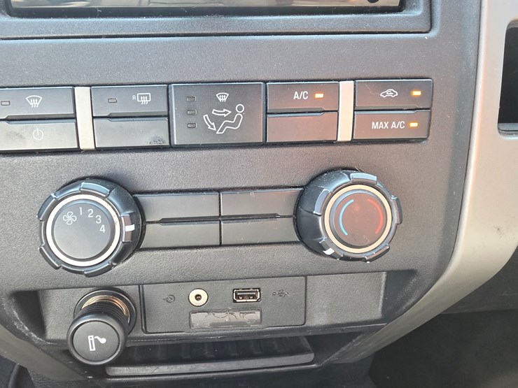 2012-ford-f150-image-31