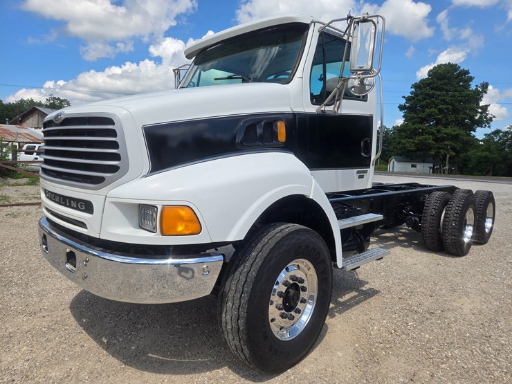 2005-sterling-l9500-image-2