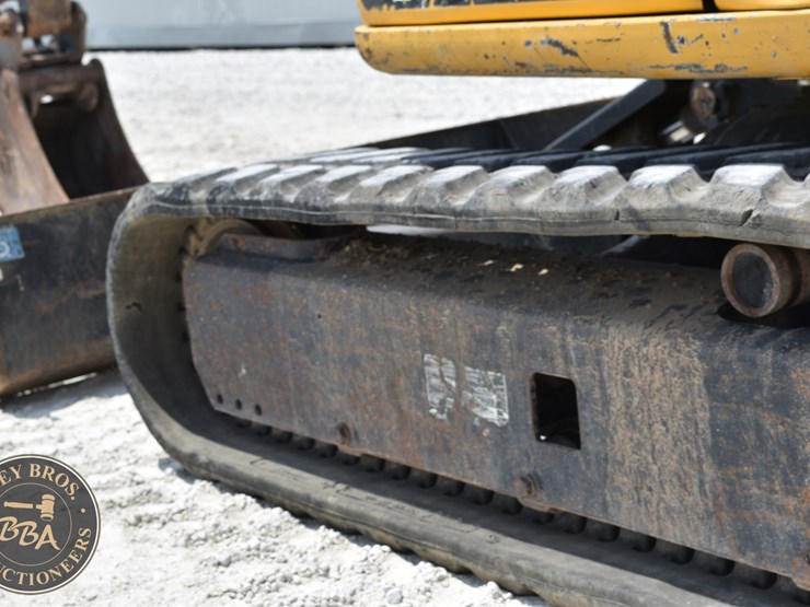 2020-deere-35g-image-33