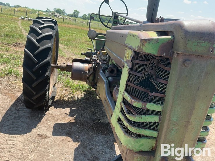 1949-john-deere-b-image-10