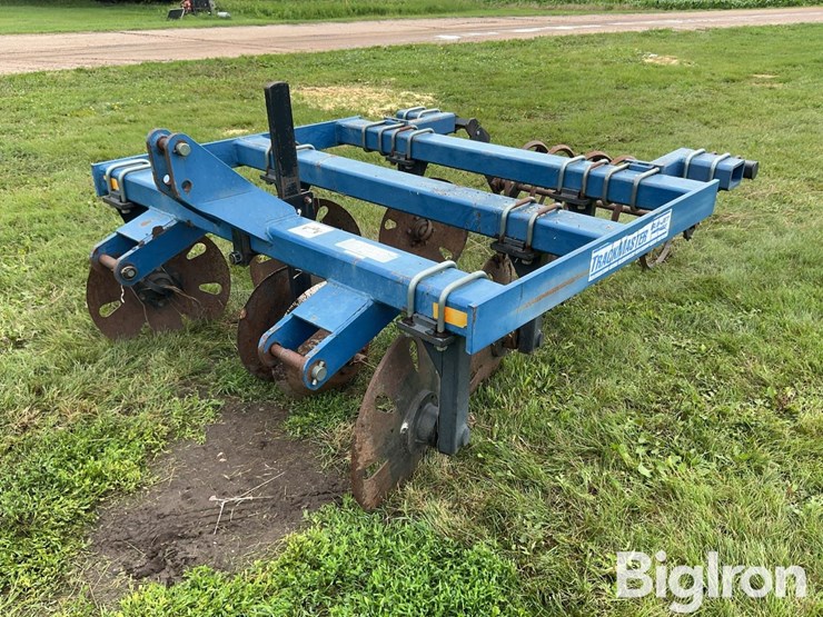 blu-jet-track-master-image-1