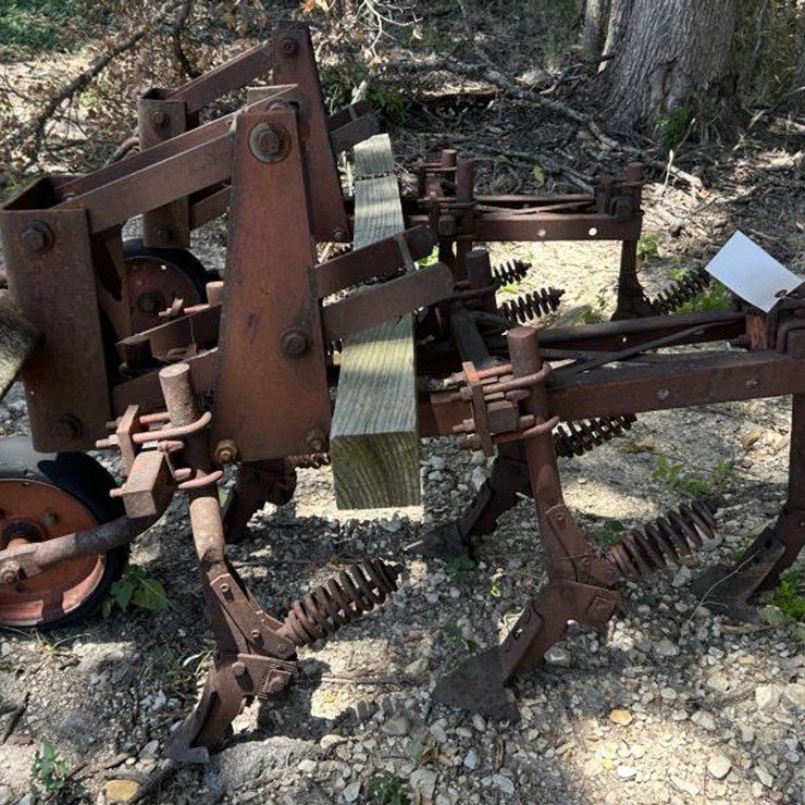 #182 • Chisel Plow