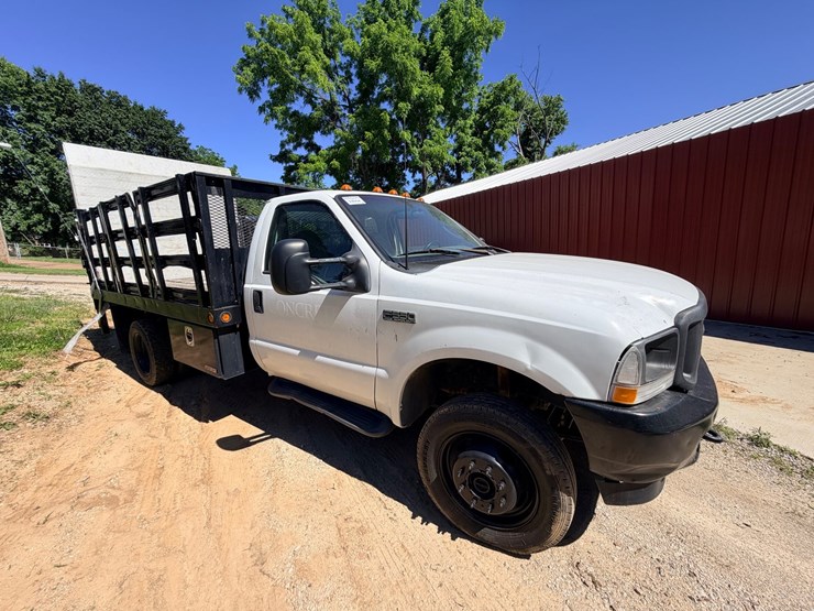 2003-ford-f550-image-9