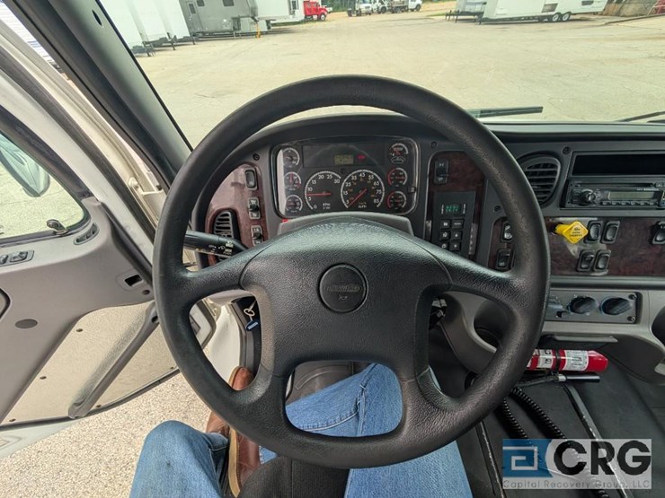 2012-freightliner-m2-stakebed-truck-image-13