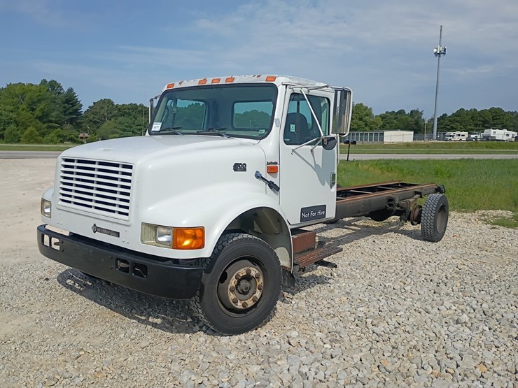 2002-international-4700-image-1