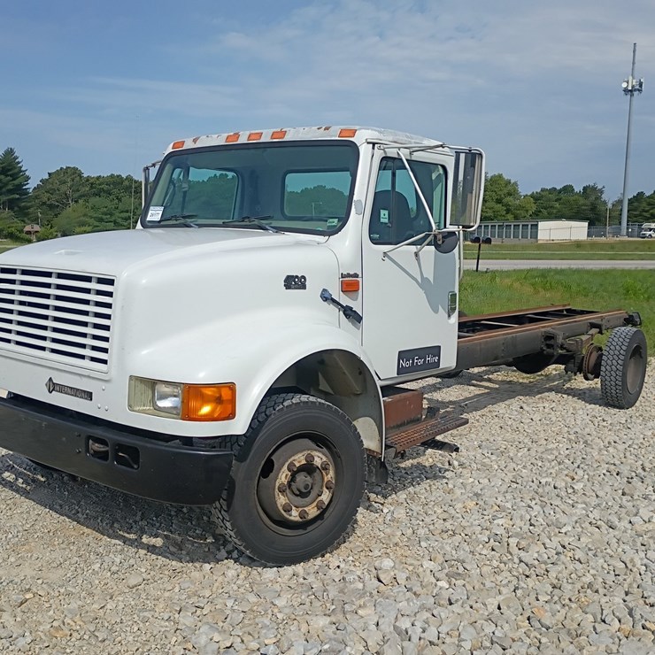 2002 INTERNATIONAL 4700