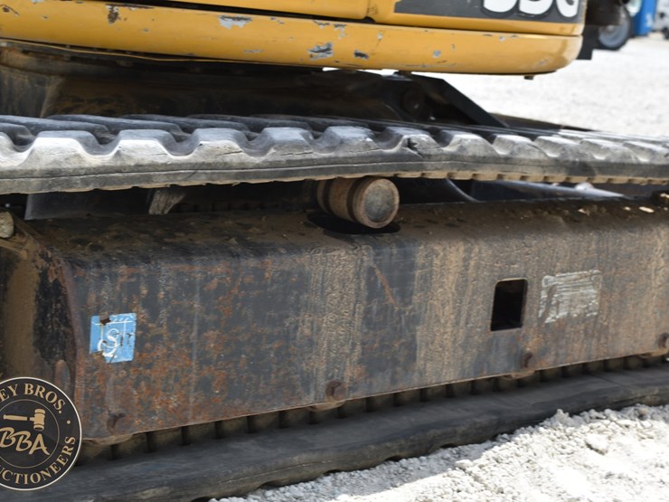 2020-deere-35g-image-42