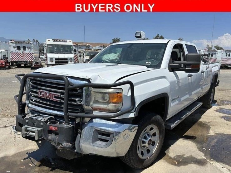 2015-gmc-3500hd-image-1