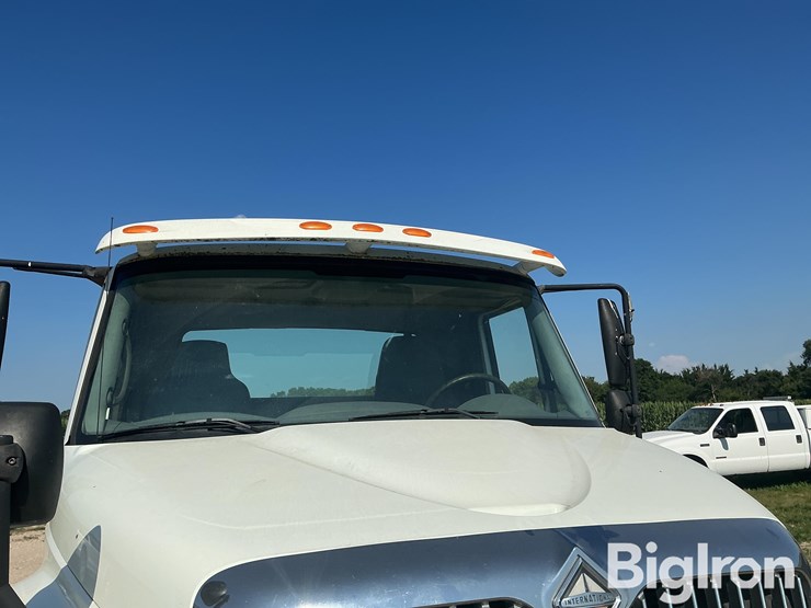 2007-international-durastar-4400-image-10
