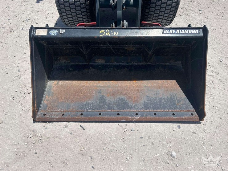 2023-giant-g2500-hd-image-21