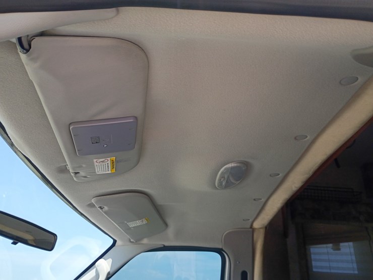 2005-ford-e450-image-31
