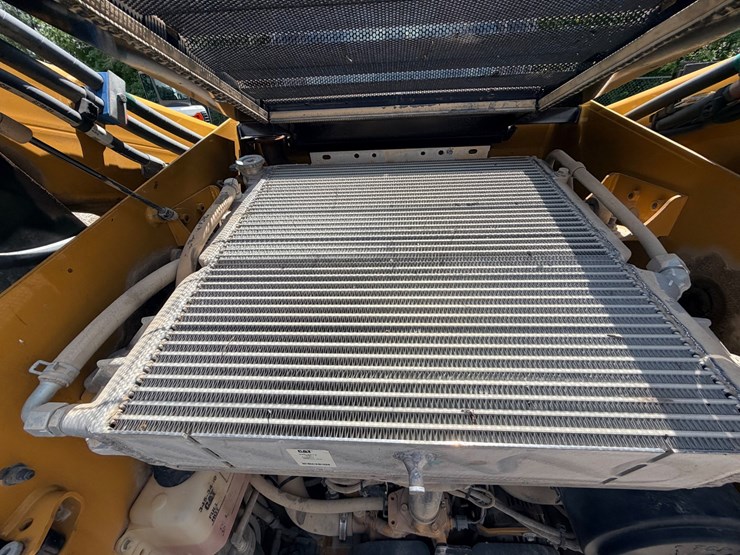 2014-caterpillar-272d-image-29