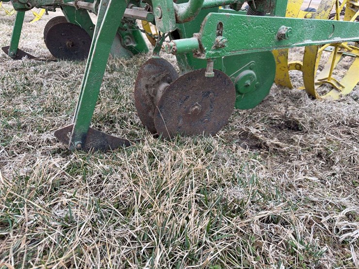 john-deere-two-row-planter-image-12