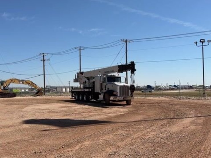 2014-peterbilt-367-image-28