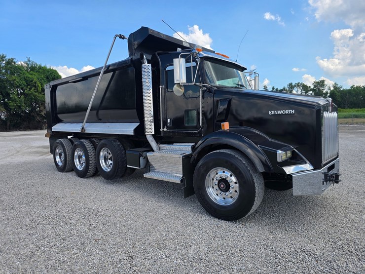 2015-kenworth-t800-image-24