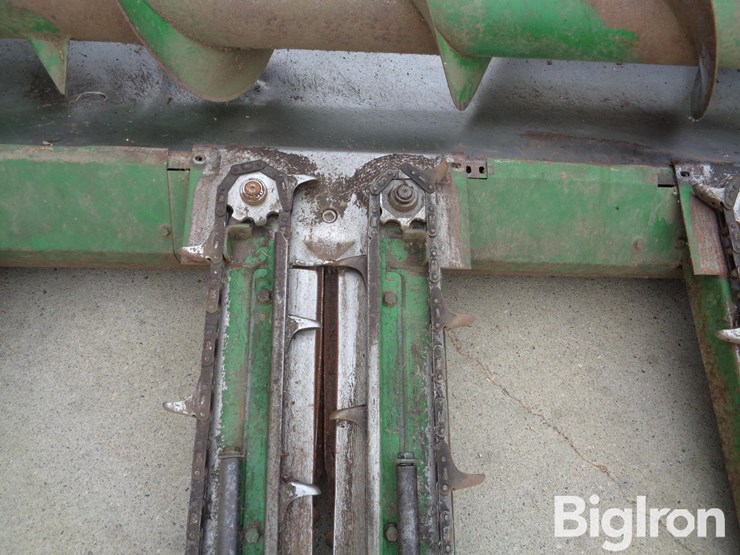 john-deere-444-image-11