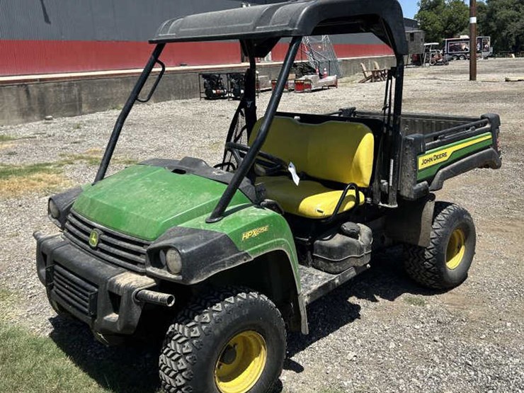 john-deere-gator-hpx615e-image-1