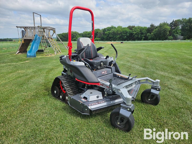 2022-altoz-trx766-zero-turn-all-terrain-commercial-mower-w/tracks-image-3