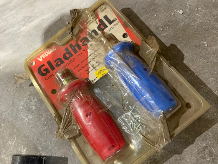 tectran-glad-hand-grips-image-13