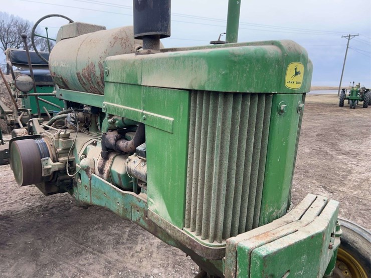 john-deere-70-image-10