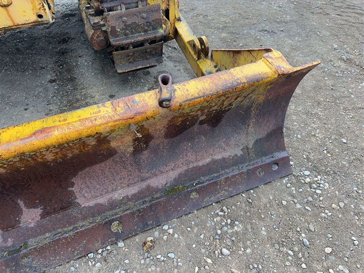 caterpillar-fifteen-image-46