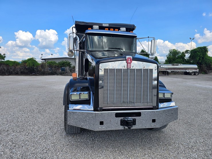 2015-kenworth-t800-image-28