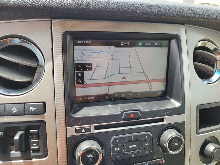 2015-ford-expedition-image-17