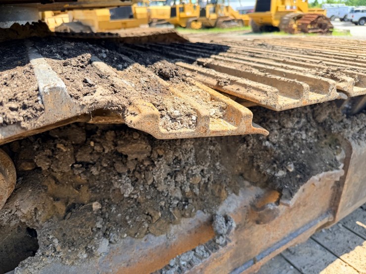 2010-caterpillar-328d-image-98