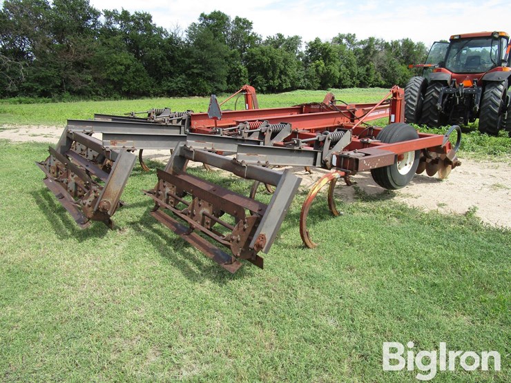 hesston-2540-image-5