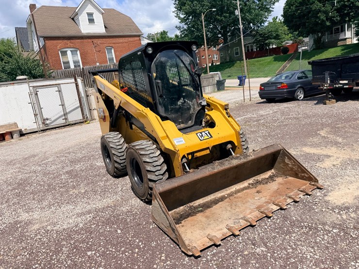 2014-caterpillar-272d-image-23