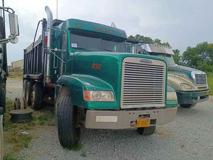1995-freightliner-fld120-image-12
