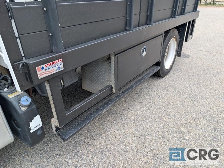 2012-freightliner-m2-stakebed-truck-image-4