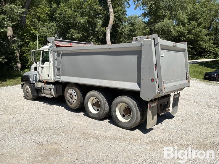 2003-mack-granite-cv713-image-7
