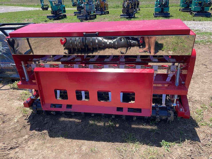 agt-skid-steer-seed-drill-image-3