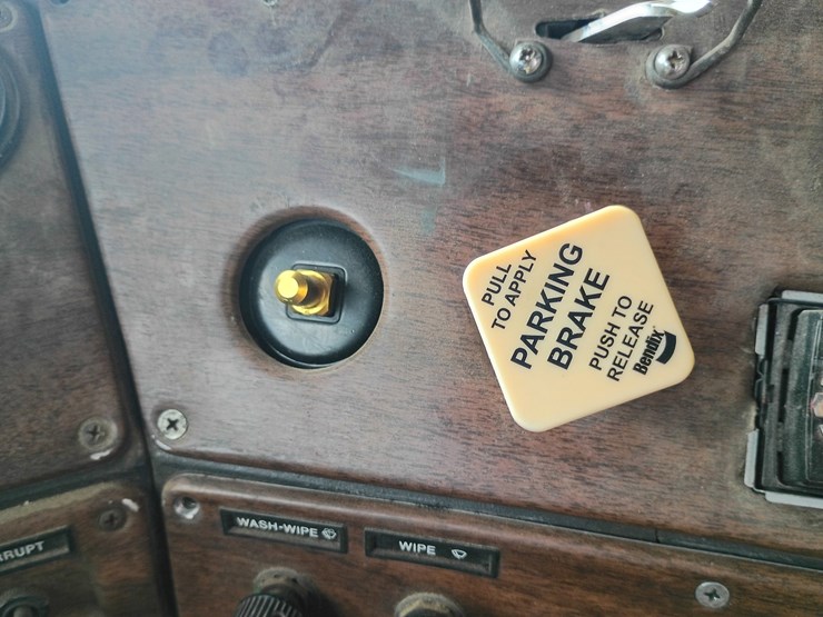 #24861-•-1988-freightliner-flc-dump-truck-image-72