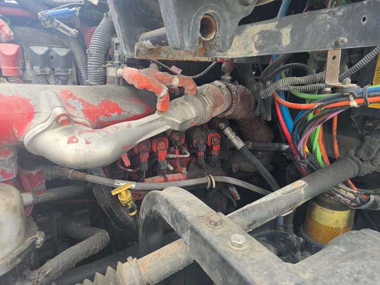 2010-kenworth-t2000-image-40