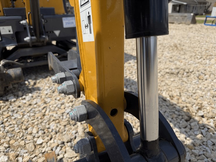 #25028-•-2025-mx20r-mini-excavator-image-40