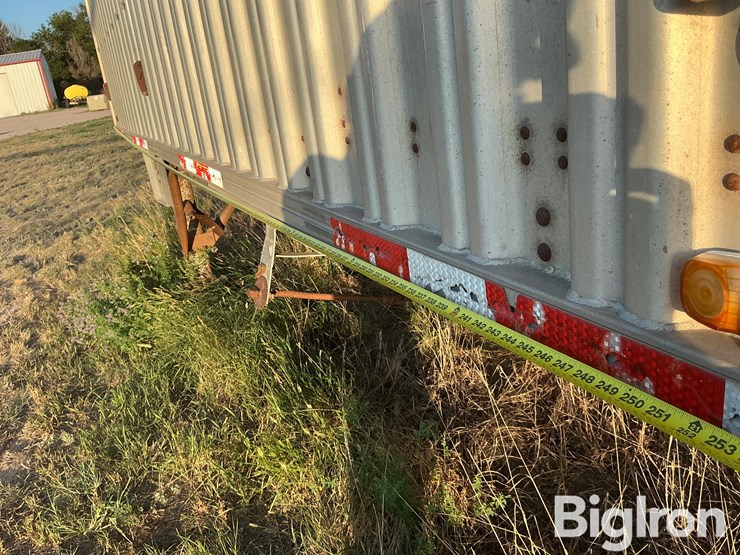 1981-wilson-grain-trailer-image-12
