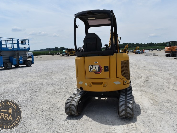 2023-caterpillar-303cr-image-13