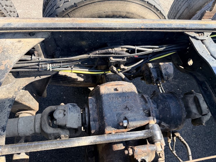 1993-mack-dm690s-image-50