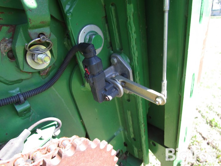 2015-john-deere-s670-image-19