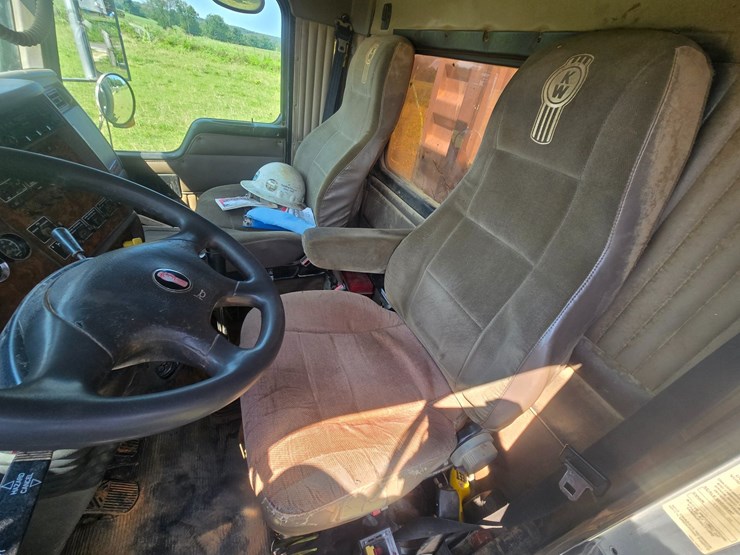 2002-kenworth-w900-image-44
