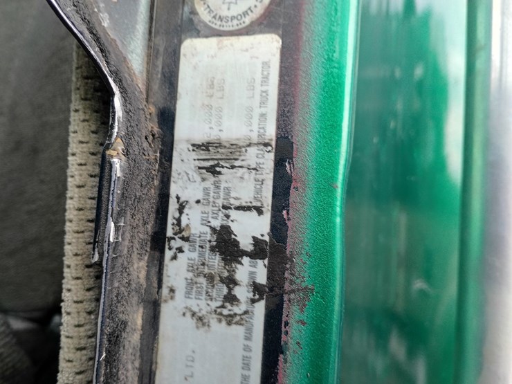 1995-freightliner-fld120-image-70