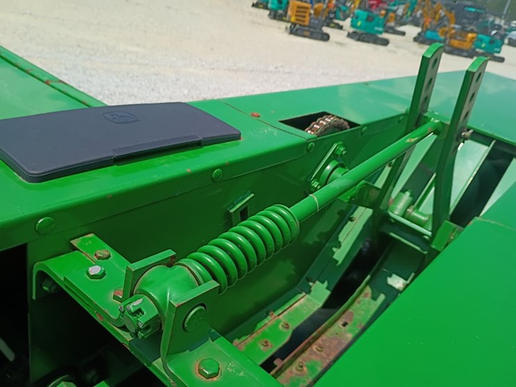 john-deere-348-image-16
