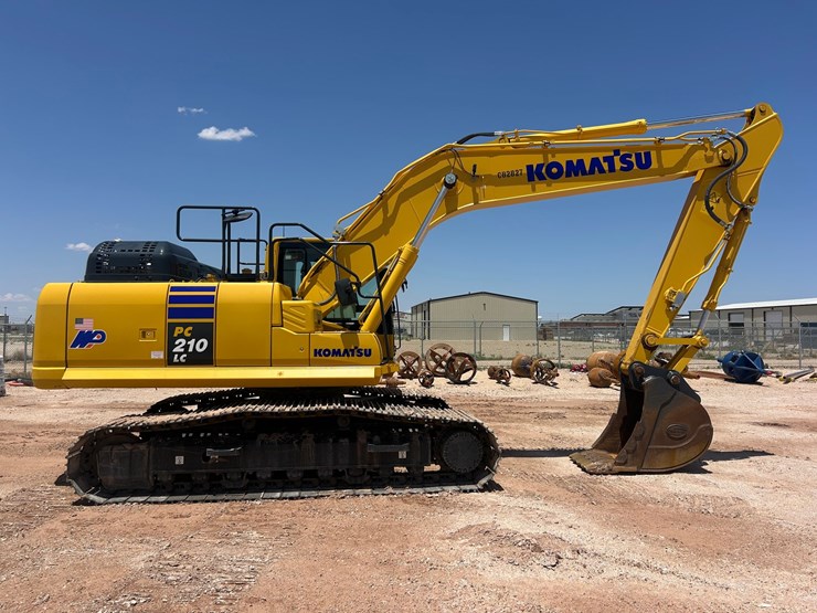 2025-komatsu-pc210-image-4