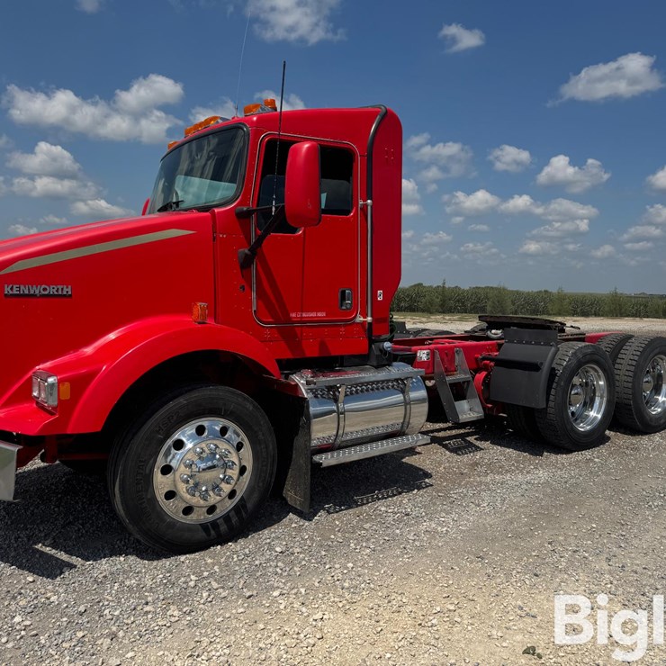 2013 KENWORTH T800