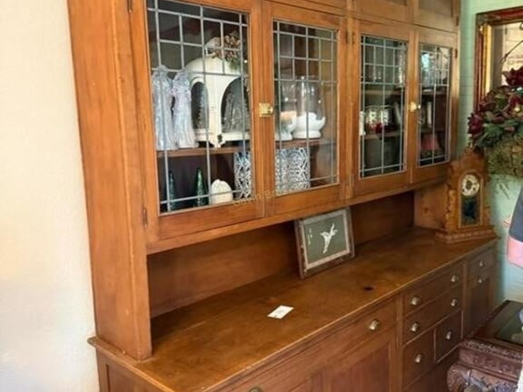 large-leaded-glass-door-cabinet-image-2